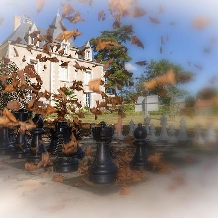 Le Petit Chateau Des Cedres Mouchamps 외부 사진