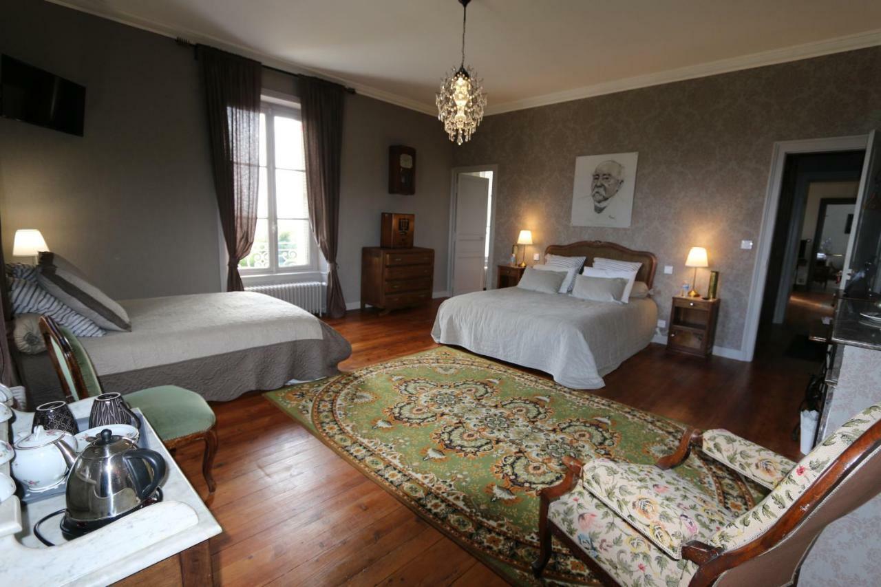 Le Petit Chateau Des Cedres Mouchamps 외부 사진