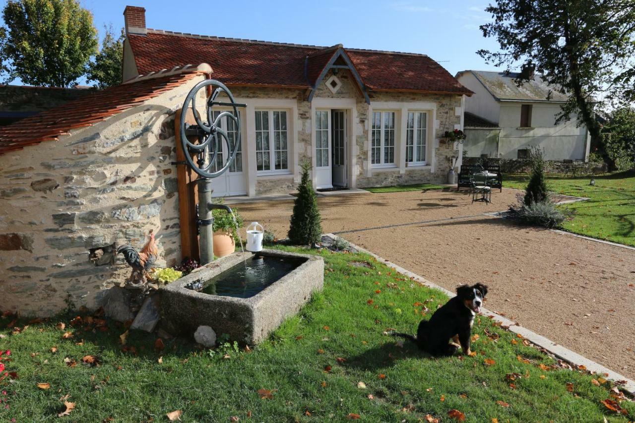 Le Petit Chateau Des Cedres Mouchamps 외부 사진