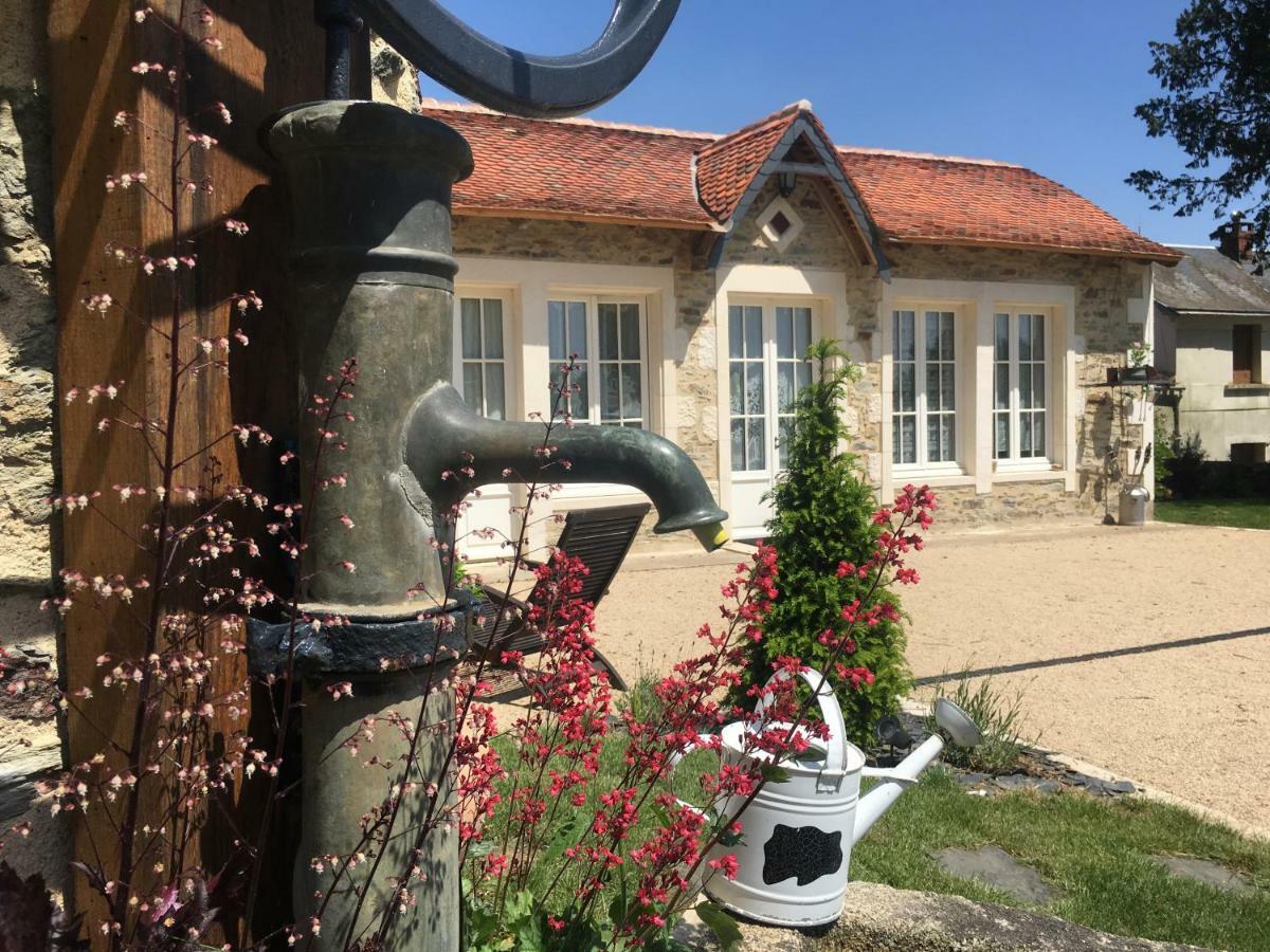 Le Petit Chateau Des Cedres Mouchamps 외부 사진