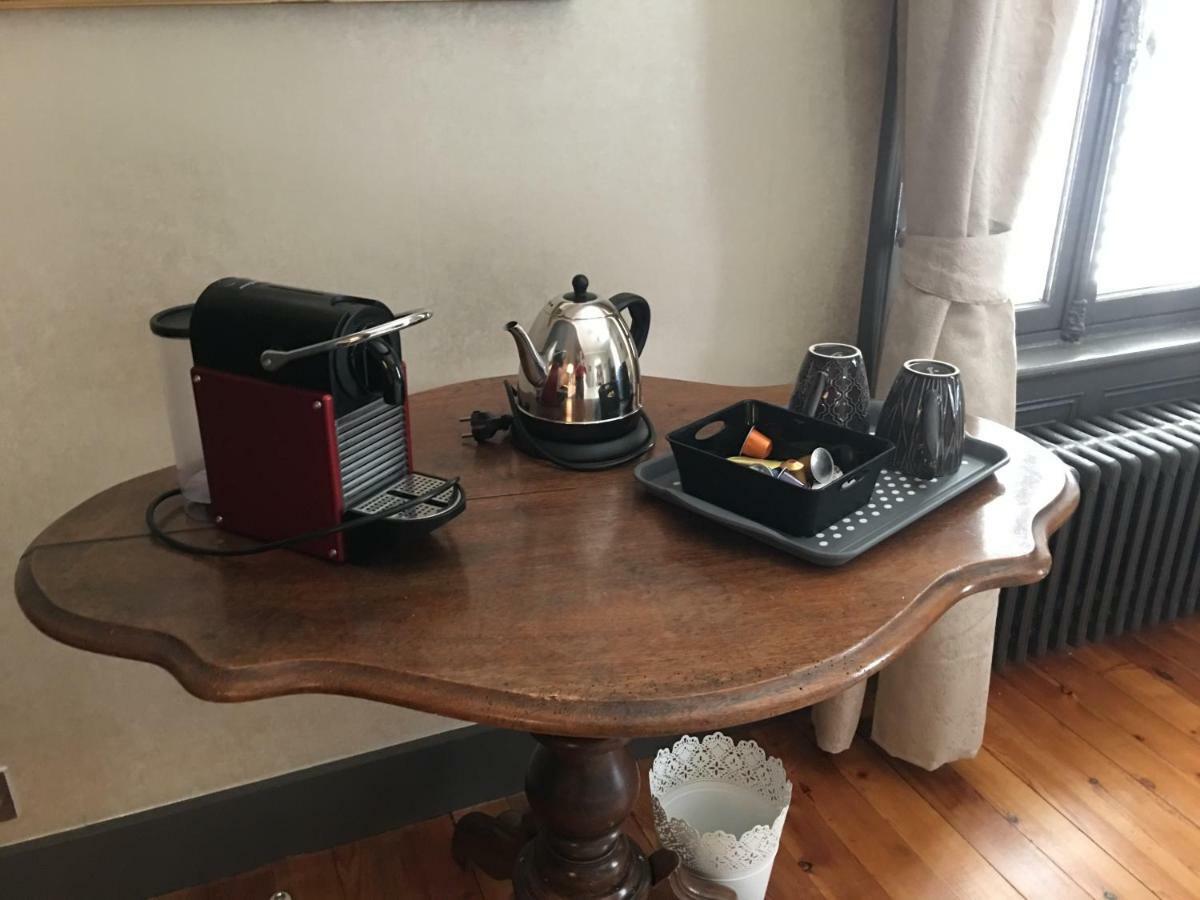 Le Petit Chateau Des Cedres Mouchamps 외부 사진