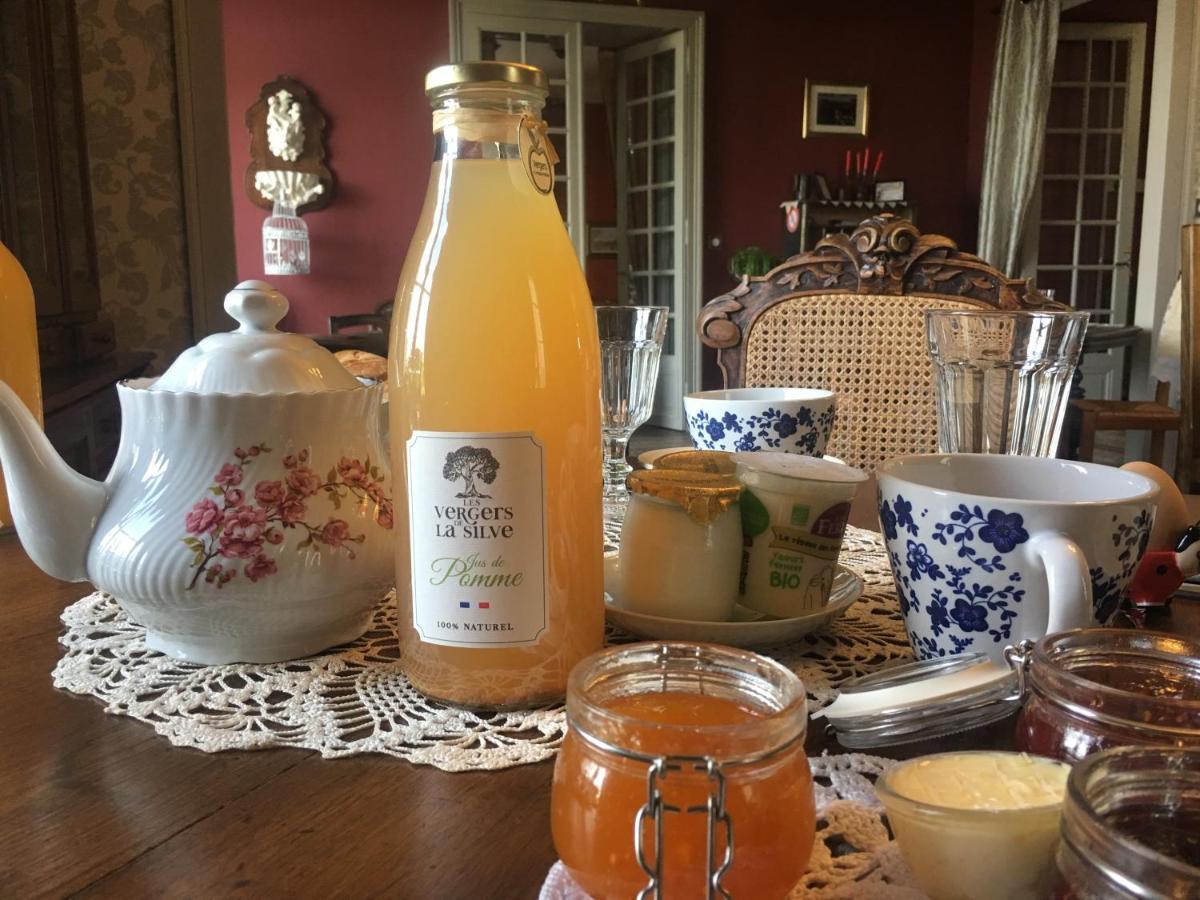 Le Petit Chateau Des Cedres Mouchamps 외부 사진